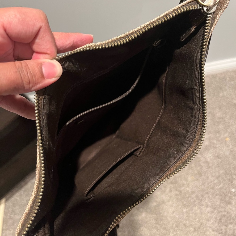 Good condition purse - Picture 3 of 4